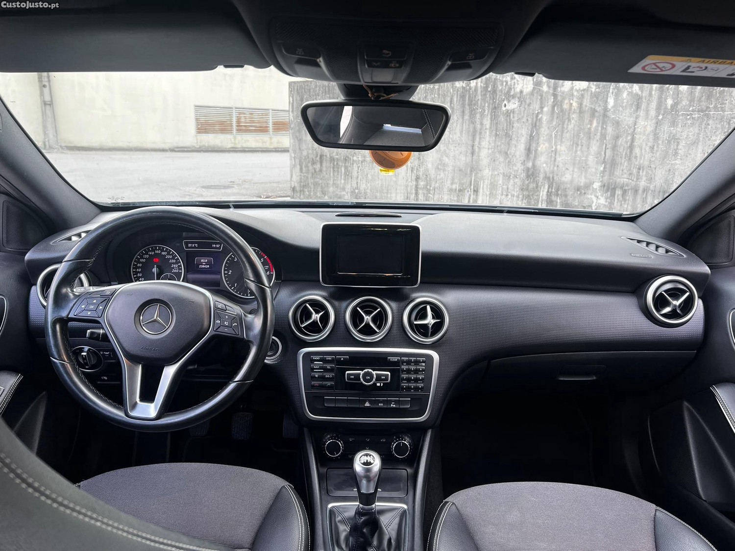 Mercedes-Benz A 180 A180 Urban — fotografia 5
