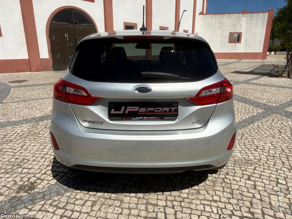 Ford Fiesta 1.0 EcoBoost Titaniu — fotografia 16