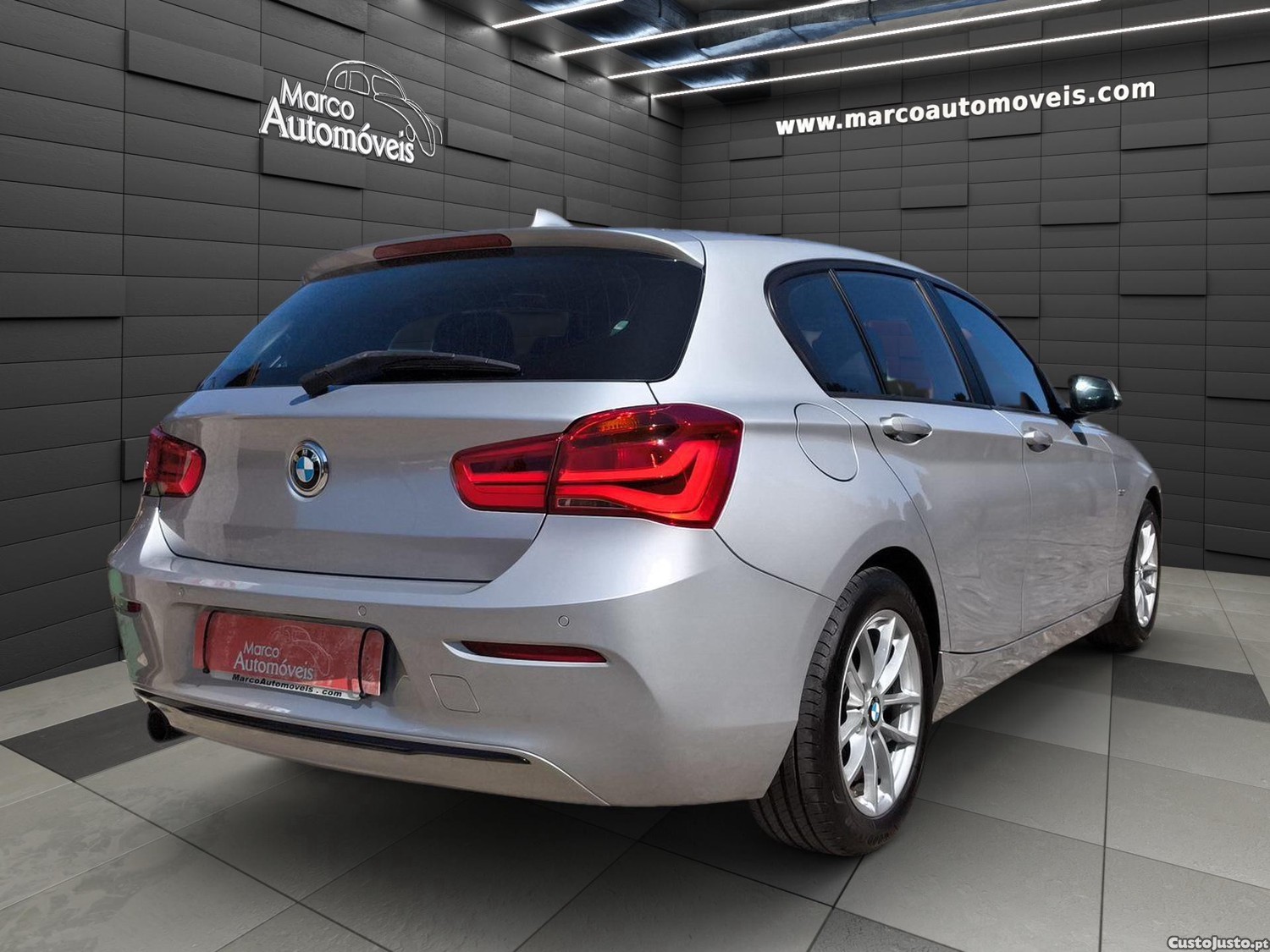 BMW 116 d Line Sport — fotografia 11