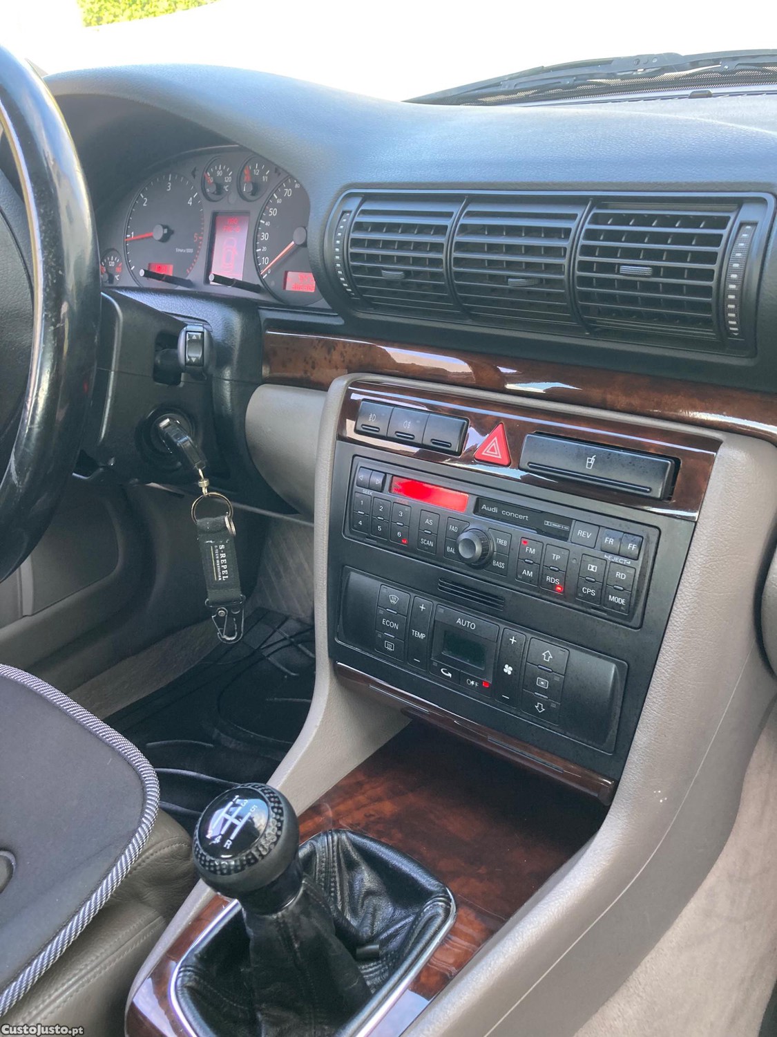 Audi A4 1.9 TDI — fotografia 3