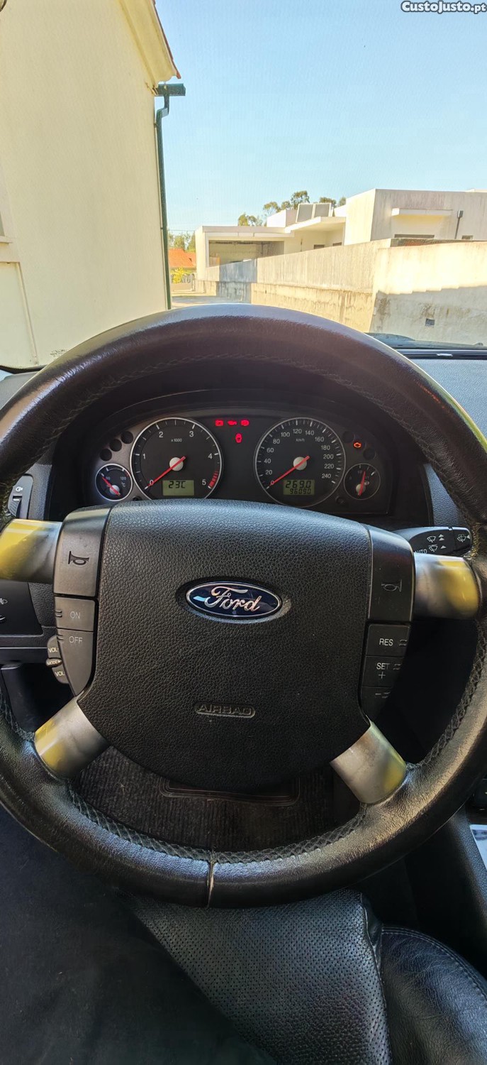 Ford Mondeo 3 — fotografia 5