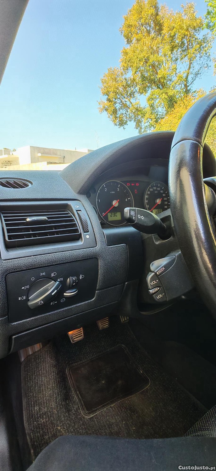 Ford Mondeo 3 — fotografia 4