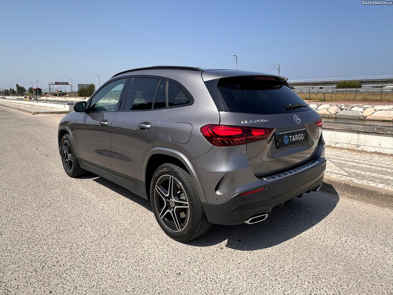 Mercedes-Benz GLA 250 e AMG Line — fotografia 9