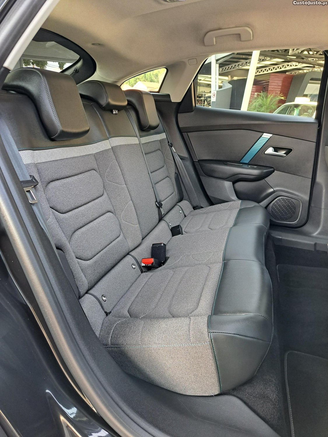 Citroën e-C4 50 kWh Feel Pack — fotografia 9