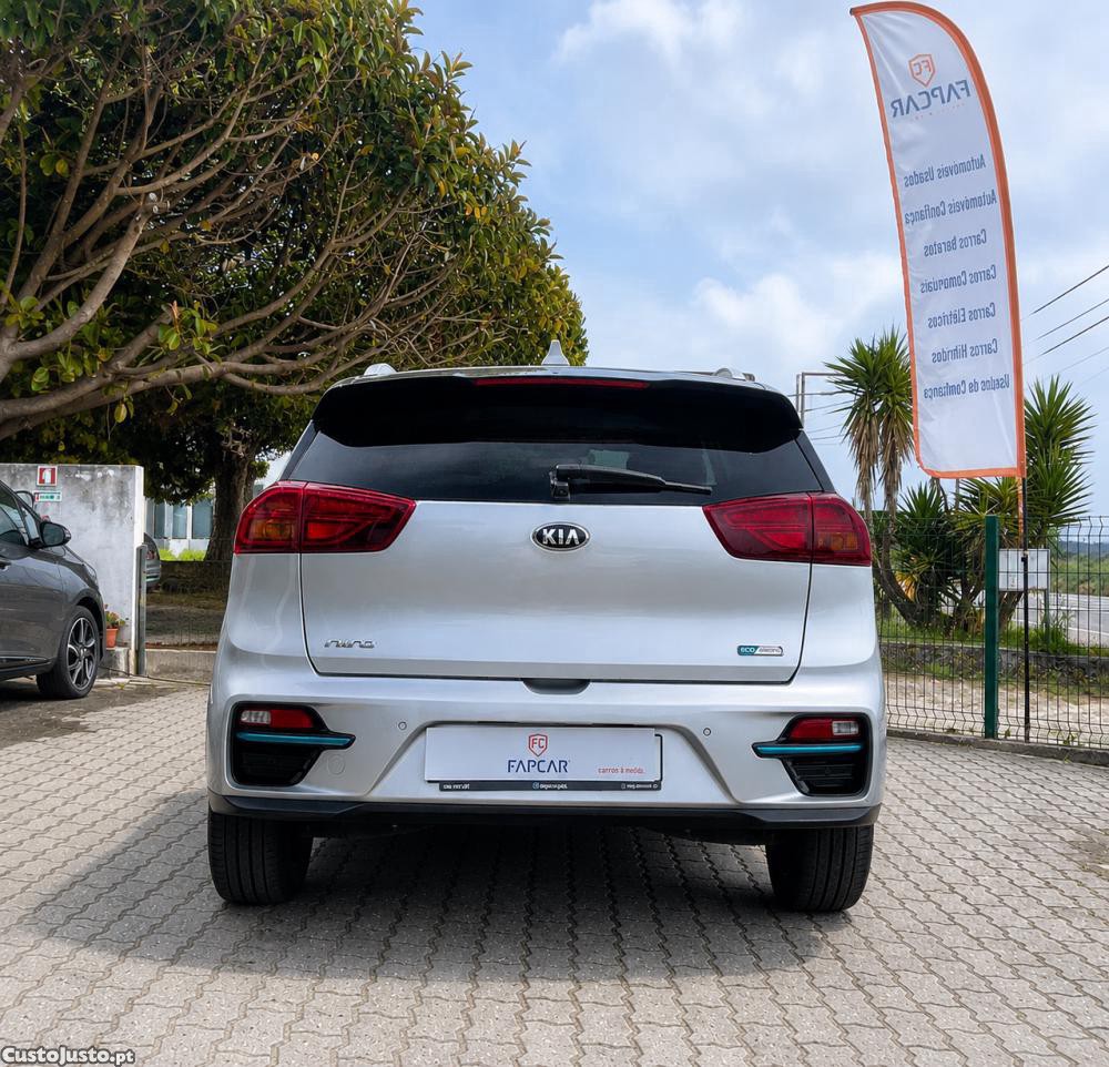 Kia e-Niro E-NIRO EV 64KWH TECH — fotografia 13