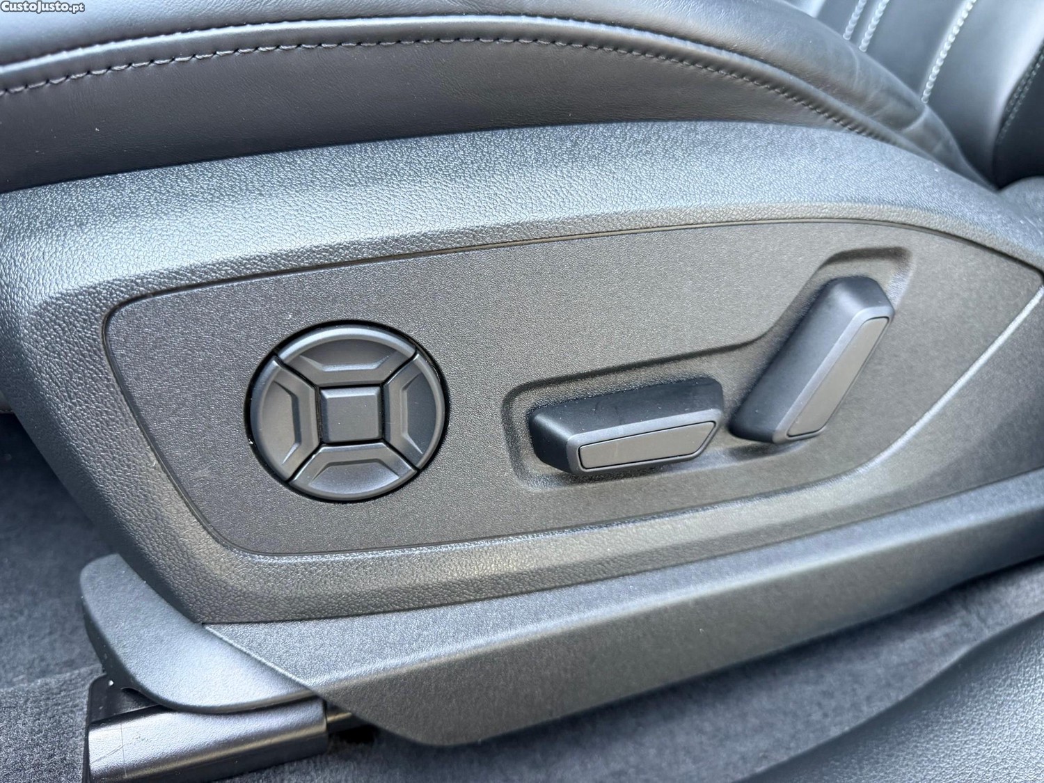 Audi Q8 e-Tron 50 quattro S line — fotografia 14