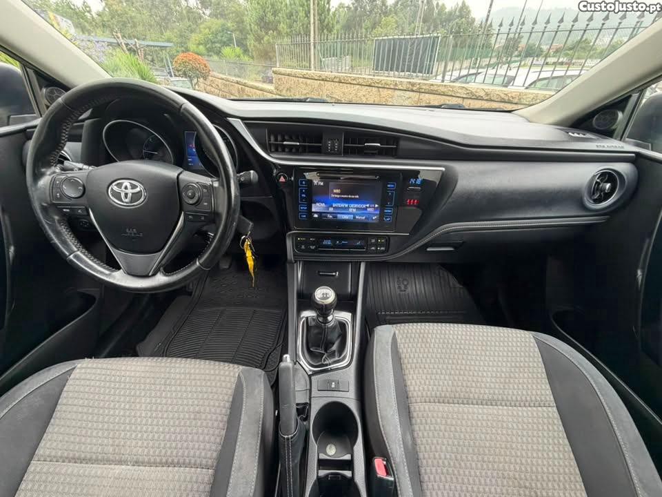 Toyota Auris 1.4 D4D SPORT — fotografia 6