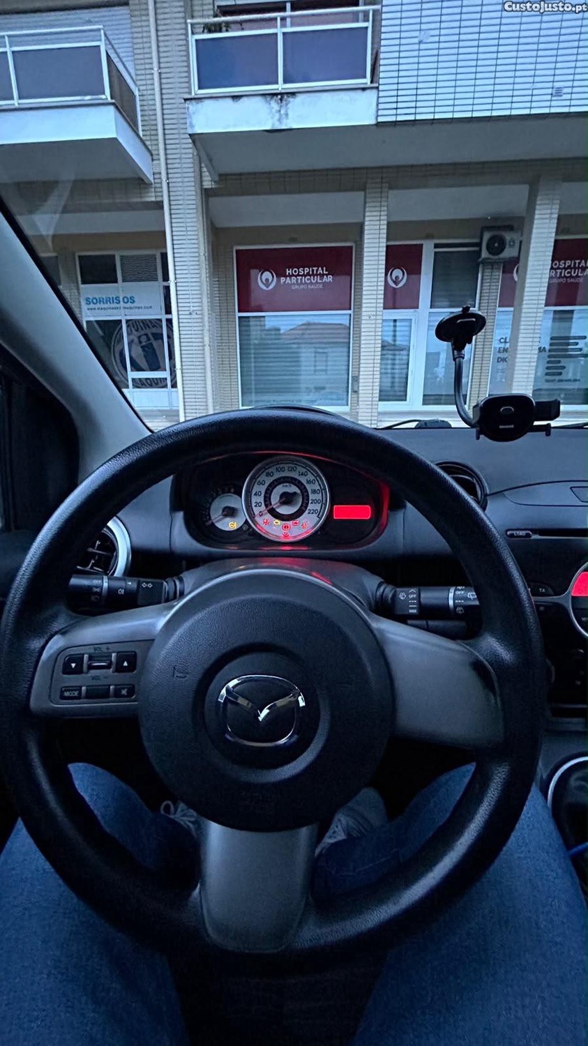 Mazda 2 Manual mzr — fotografia 5
