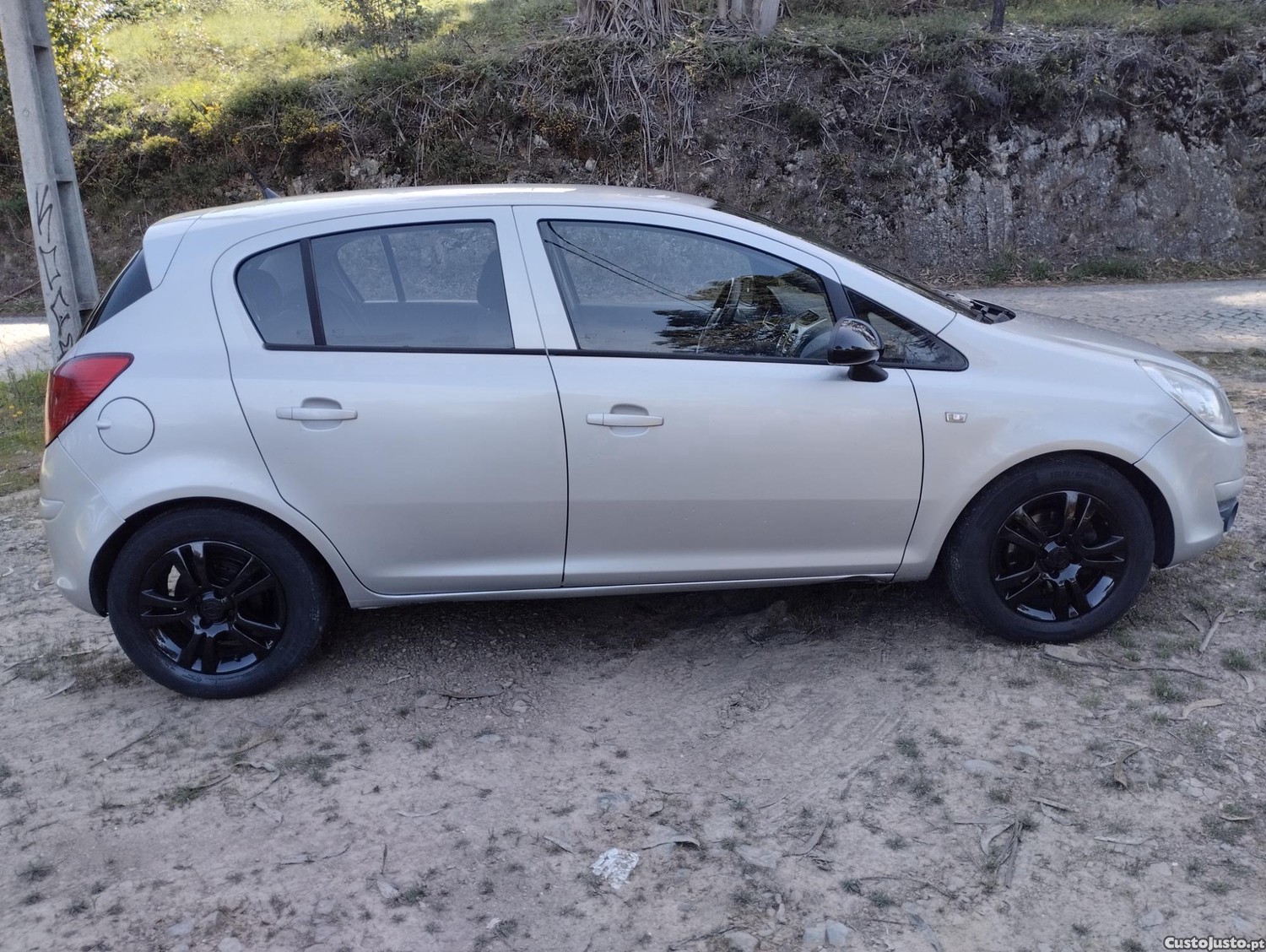 Opel Corsa D 1.3 CDTI 95cv - 5 Lugares - A/C - NACIONAL "Economico" — fotografia 17