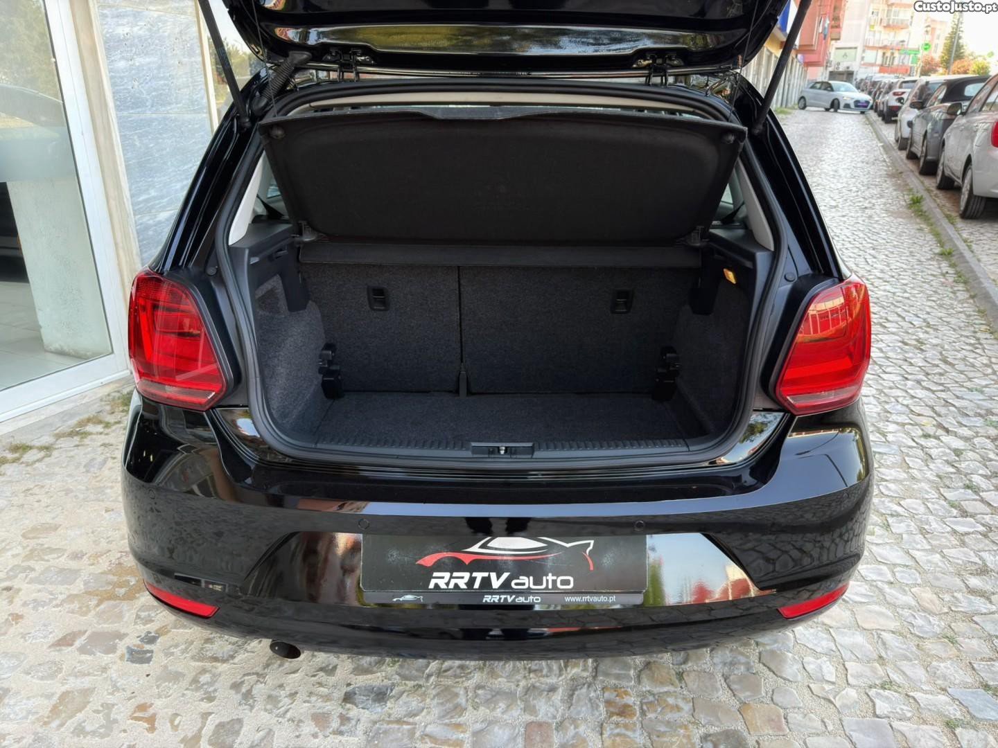 Volkswagen Polo 1.4 TDI Lounge — fotografia 16