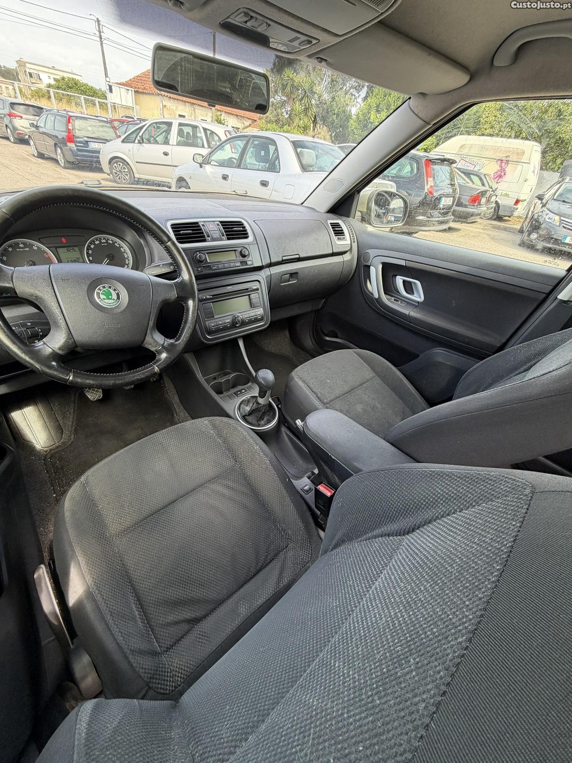Skoda Fabia 1.2i 70CV — fotografia 8