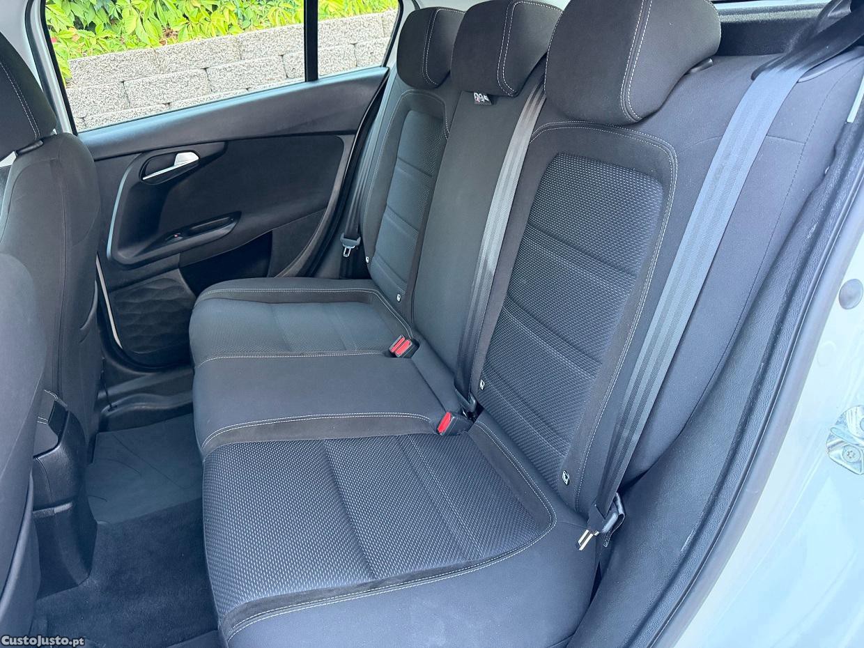 Fiat Tipo 1.3 M-Jet 95HP — fotografia 2