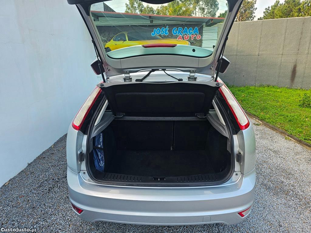 Ford Focus 1.6Tdci 90cv 10/2010 — fotografia 8