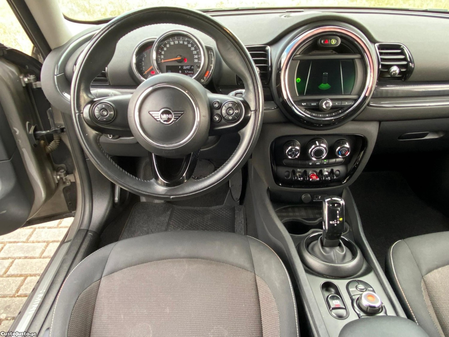 MINI Clubman Cooper D Auto — fotografia 8