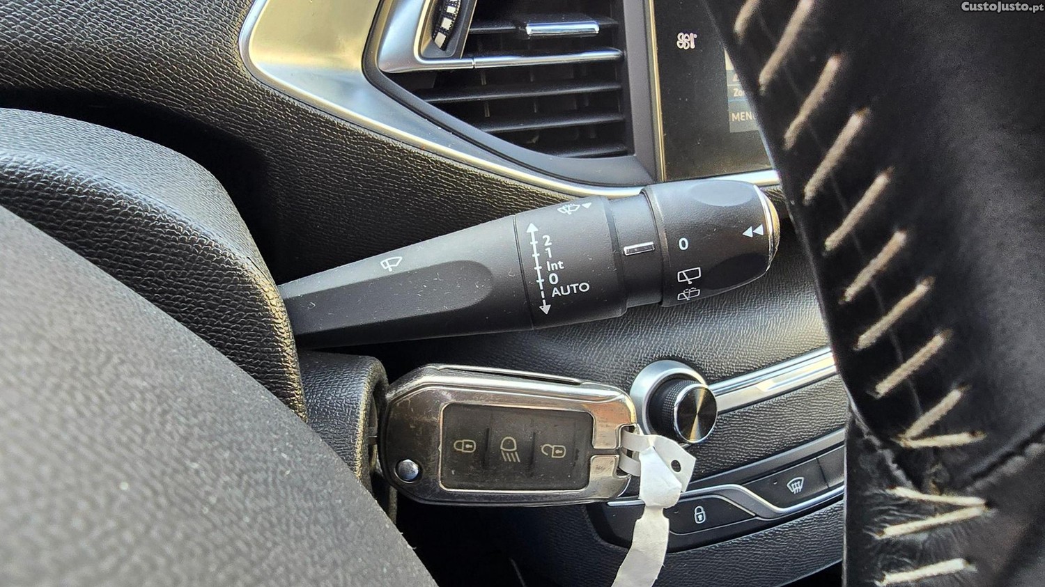 Peugeot 308 SW 1.5 BlueHDi Style — fotografia 14