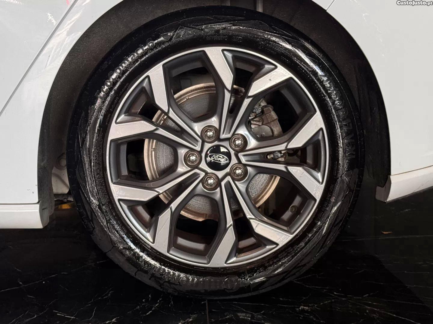 Ford Focus 1.0 ecoboost mhev st-line design sip — fotografia 15