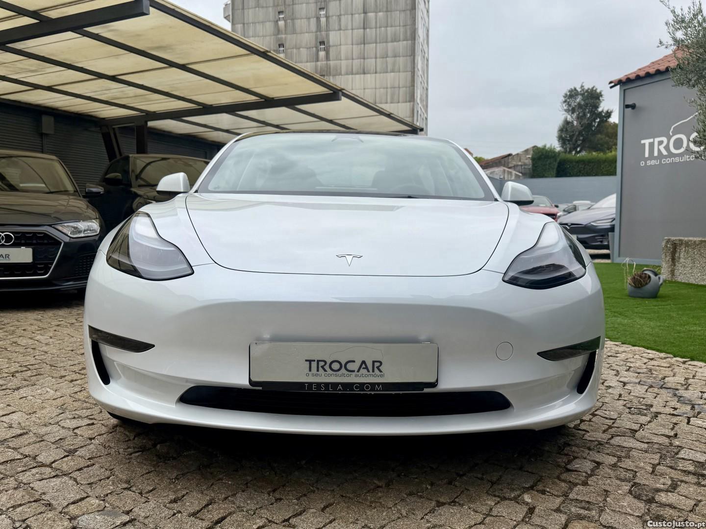 Tesla Model 3 Standard Range Plus RWD — fotografia 22