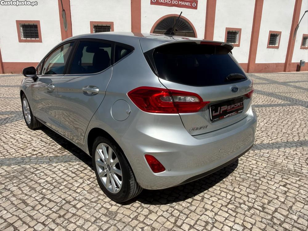 Ford Fiesta 1.0 EcoBoost Titaniu — fotografia 15