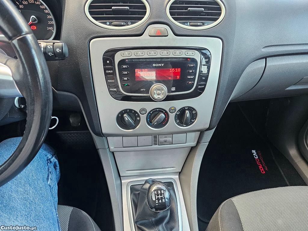 Ford Focus 1.6Tdci 90cv 10/2010 — fotografia 3