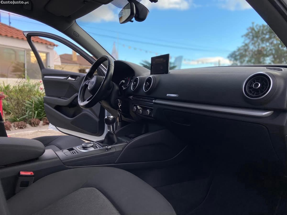 Audi A3 SPORTBACK 1.6 TDI S-Line - 17 — photo 4
