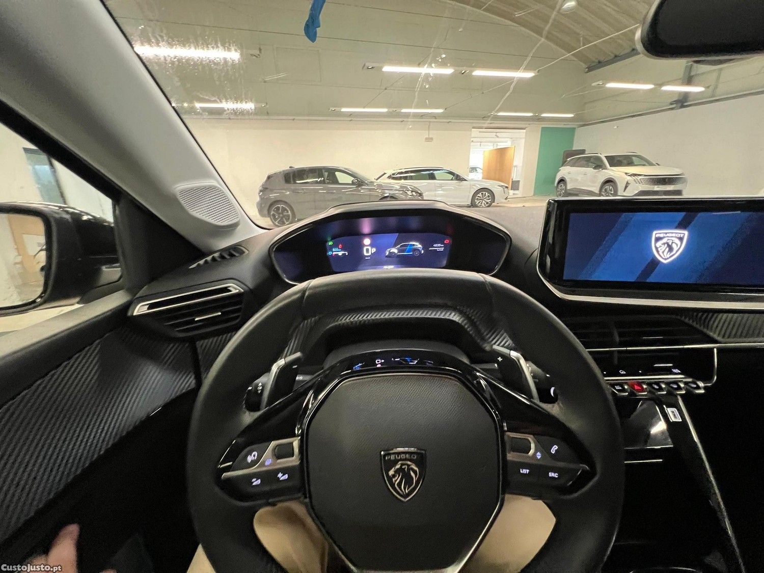 Peugeot 208 1.2 Hybrid Allure e-DCS6 — fotografia 5