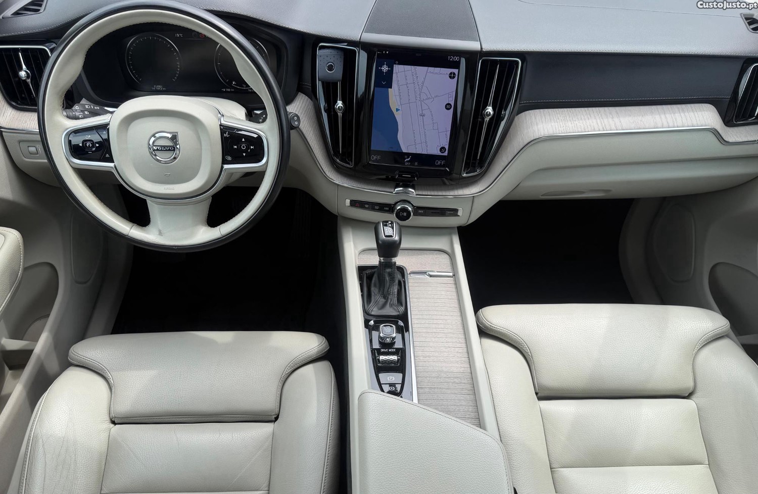 Volvo XC 60 2.0 D4 Inscription Geartronic 190cv — fotografia 8