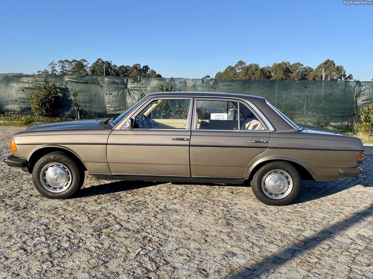 Mercedes-Benz 200 200D foto 3