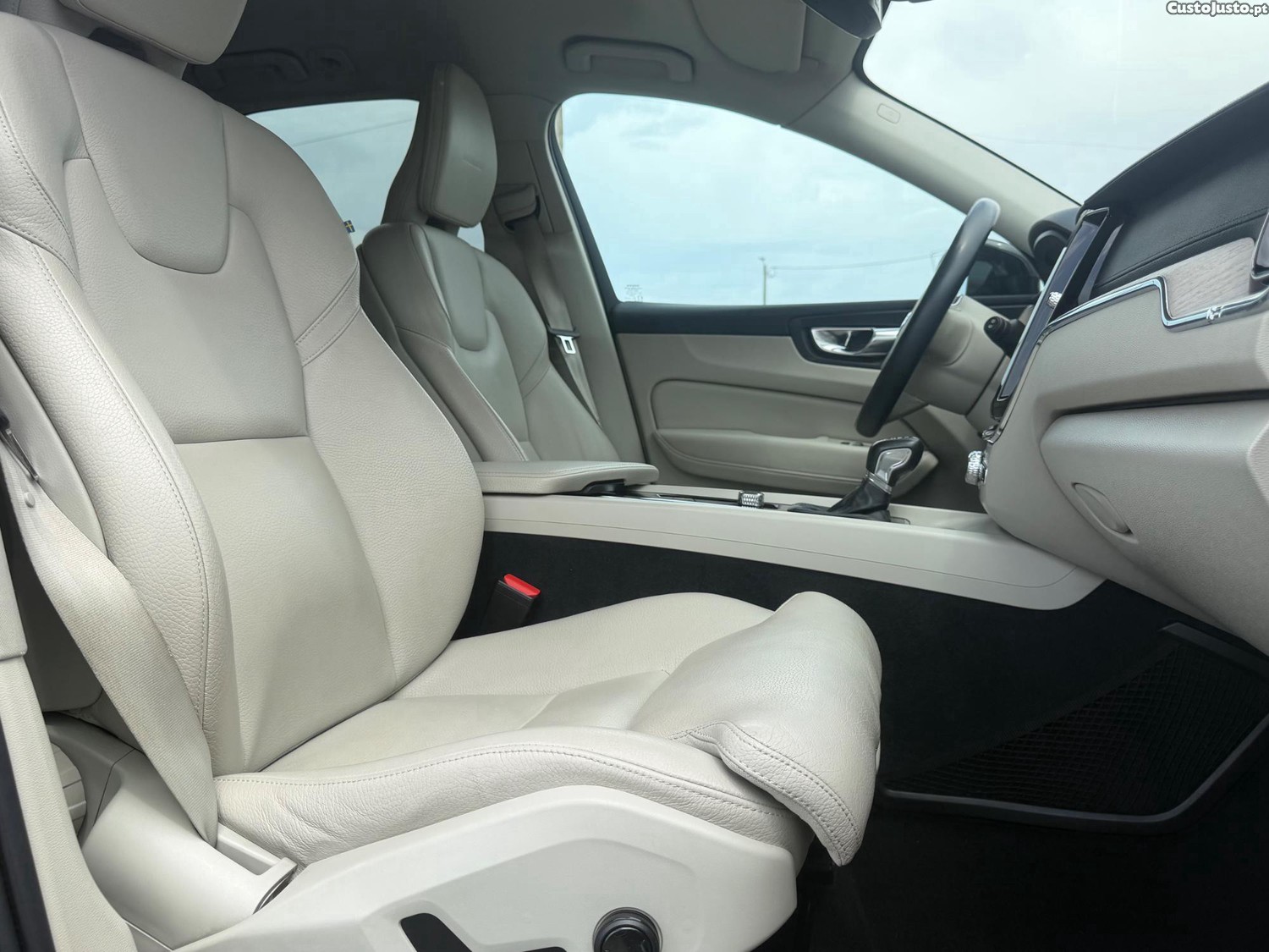 Volvo XC 60 2.0 D4 Inscription Geartronic 190cv — fotografia 2