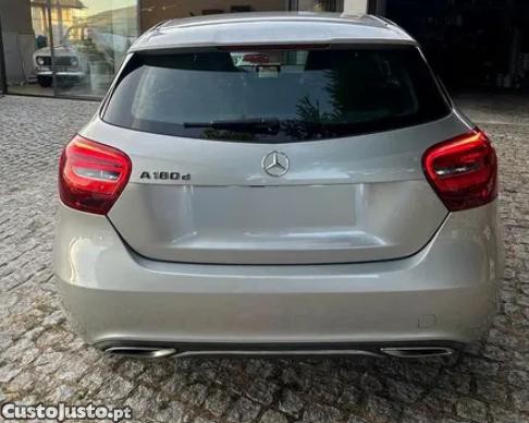 Mercedes-Benz A 180 180 D — fotografia 6