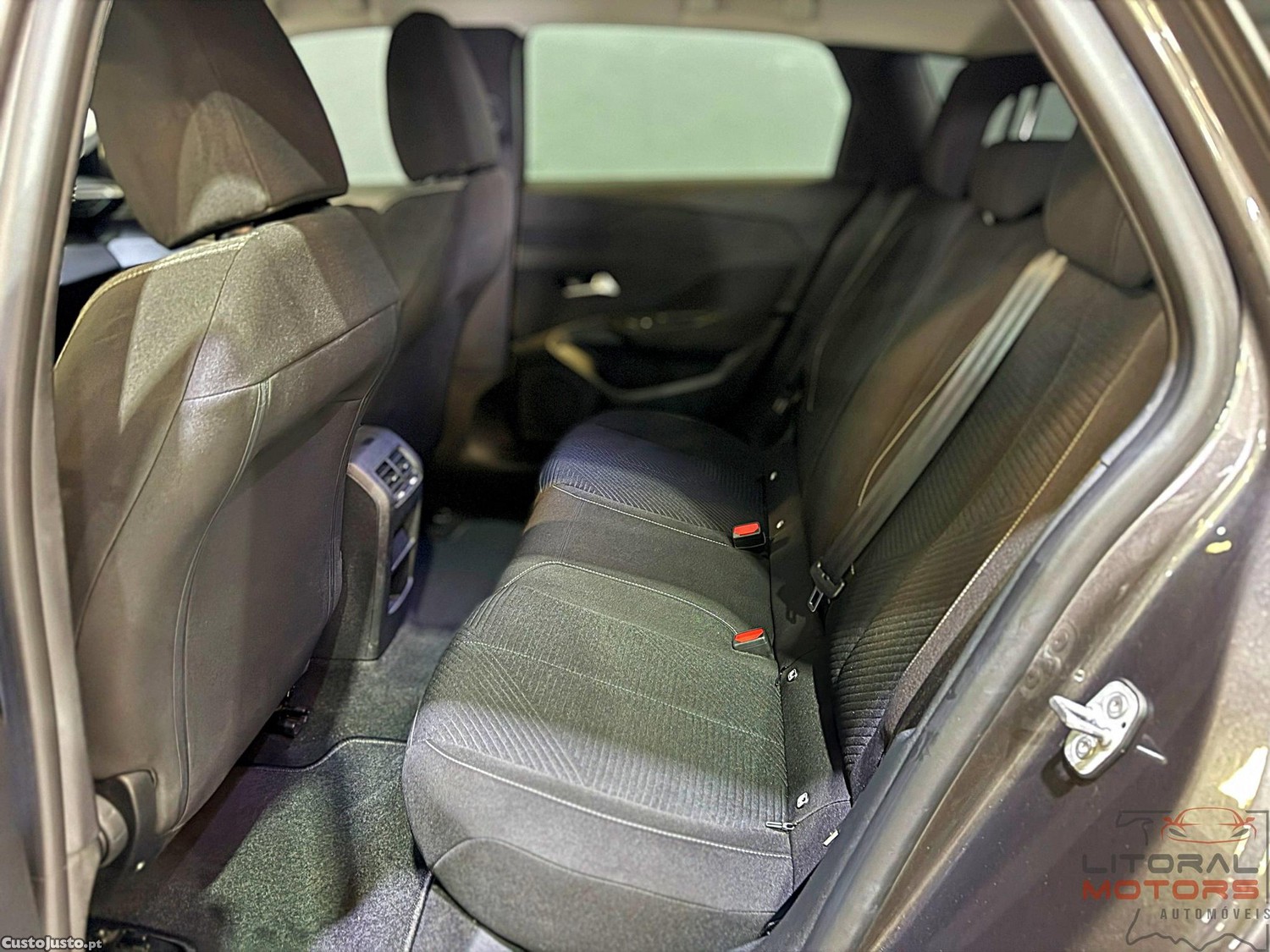 Peugeot 308 SW 1.6 Hybrid Allure e-EAT8 — fotografia 10