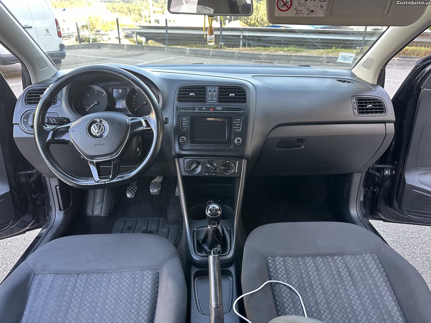 Volkswagen Polo 1.4 TDI BLUEMOTION — fotografia 3