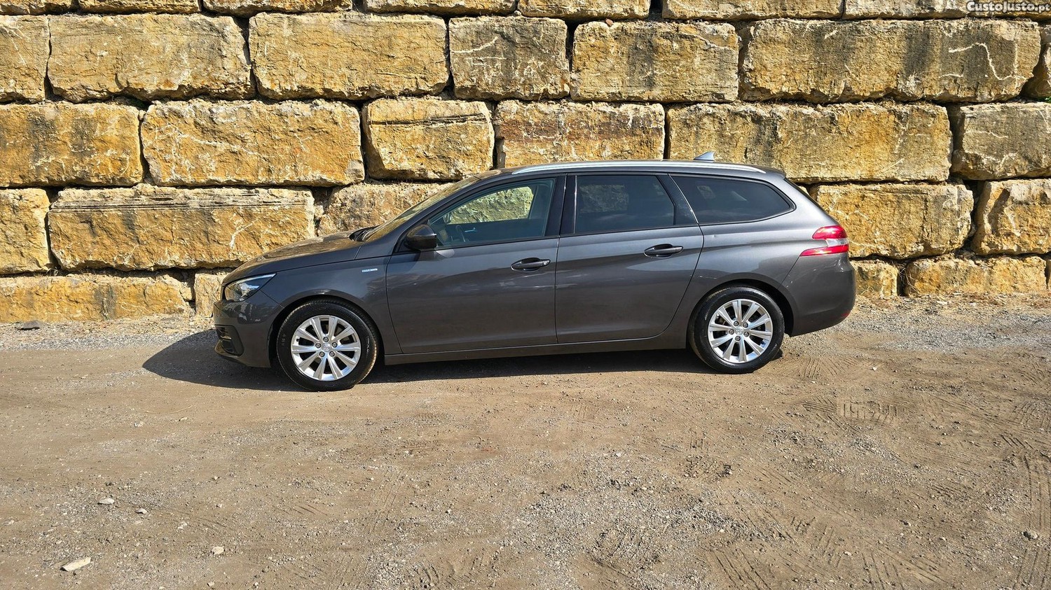 Peugeot 308 SW 1.5 BlueHDi Style — fotografia 28
