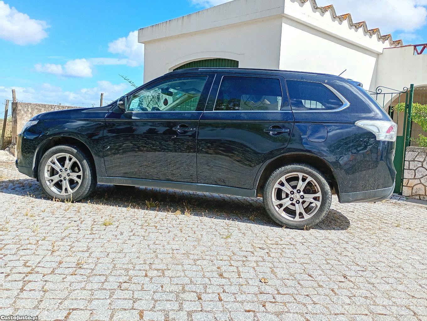 Mitsubishi Outlander Diesel Intense 7lugares — fotografia 6