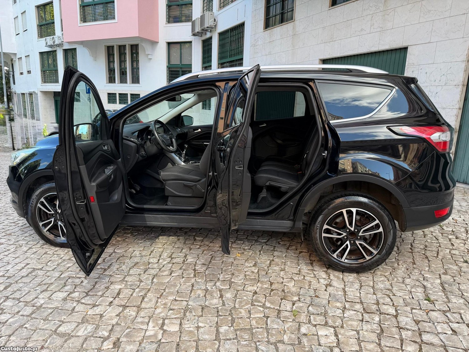 Ford Kuga 1.5 EcoBlue TITANIUM — fotografia 18