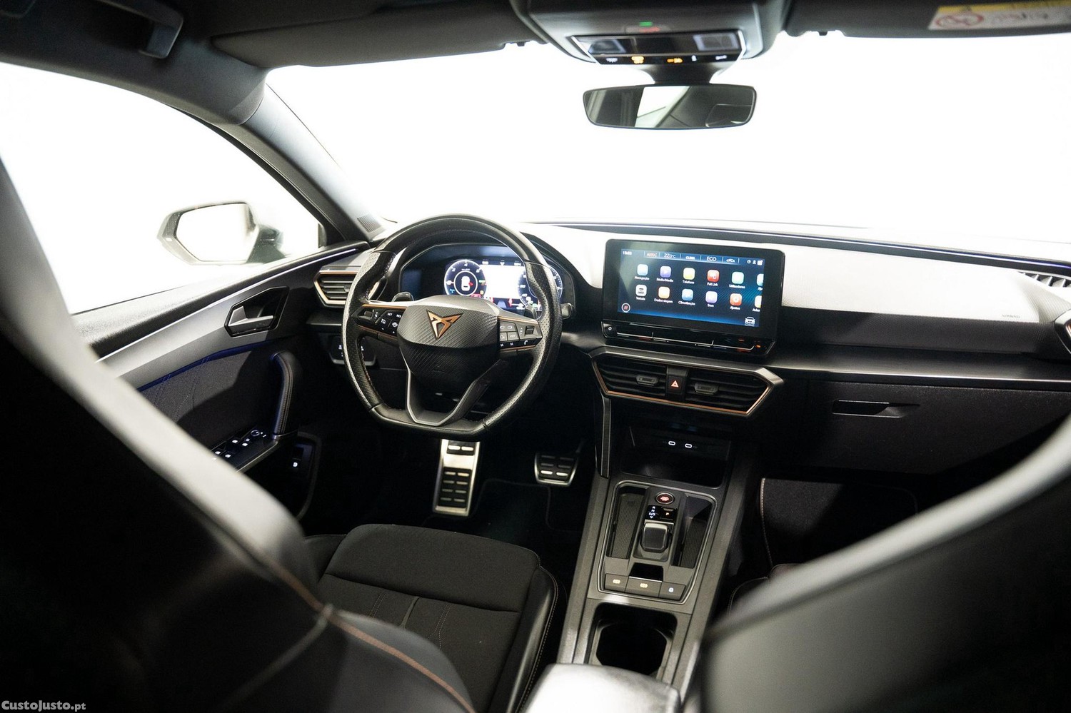 CUPRA Leon 1.4 e-Hybrid DSG — fotografia 17