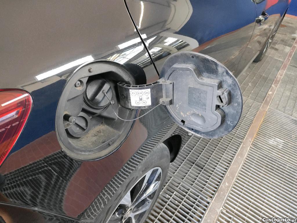 Renault Clio 1.0 TCe Intens Bi-Fuel — fotografia 12