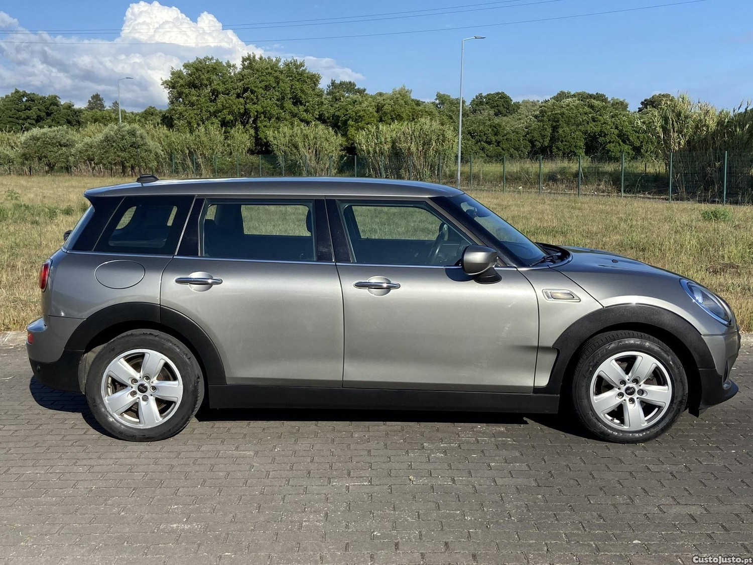MINI Clubman Cooper D Auto — fotografia 17