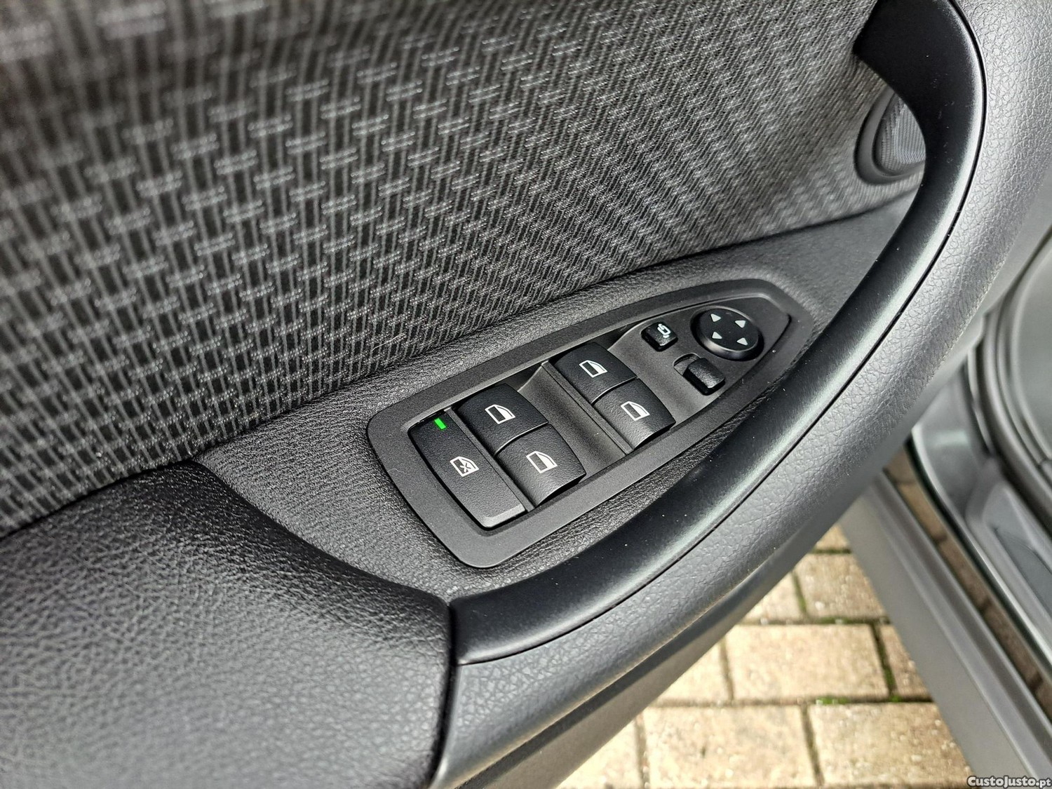 BMW X1 25 e xDrive Corporate Edition — fotografia 22