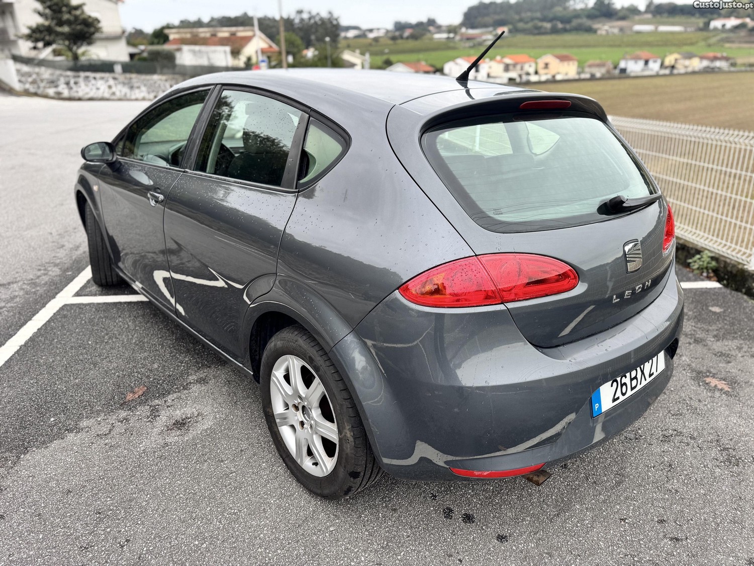 SEAT Leon 1.4i SPORT — fotografia 4