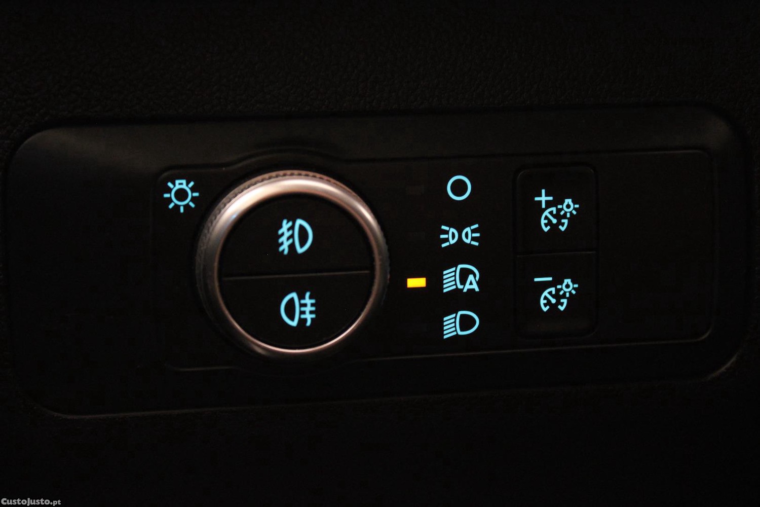 Ford Kuga 1.5 TDCI ECOBLUE TITANIUM — fotografia 18