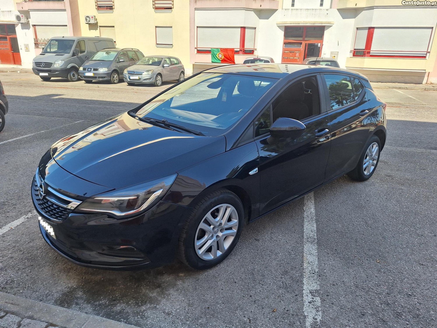 Opel Astra 1.6 CDTI Business — fotografia 10