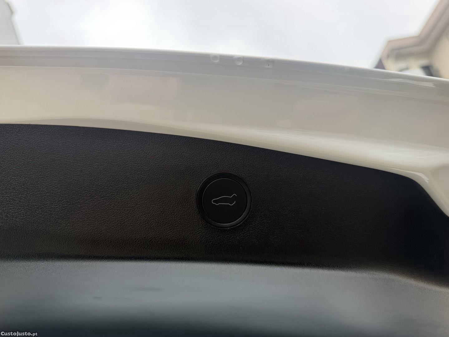 Tesla Model 3 Standard Range Plus RWD — fotografia 11