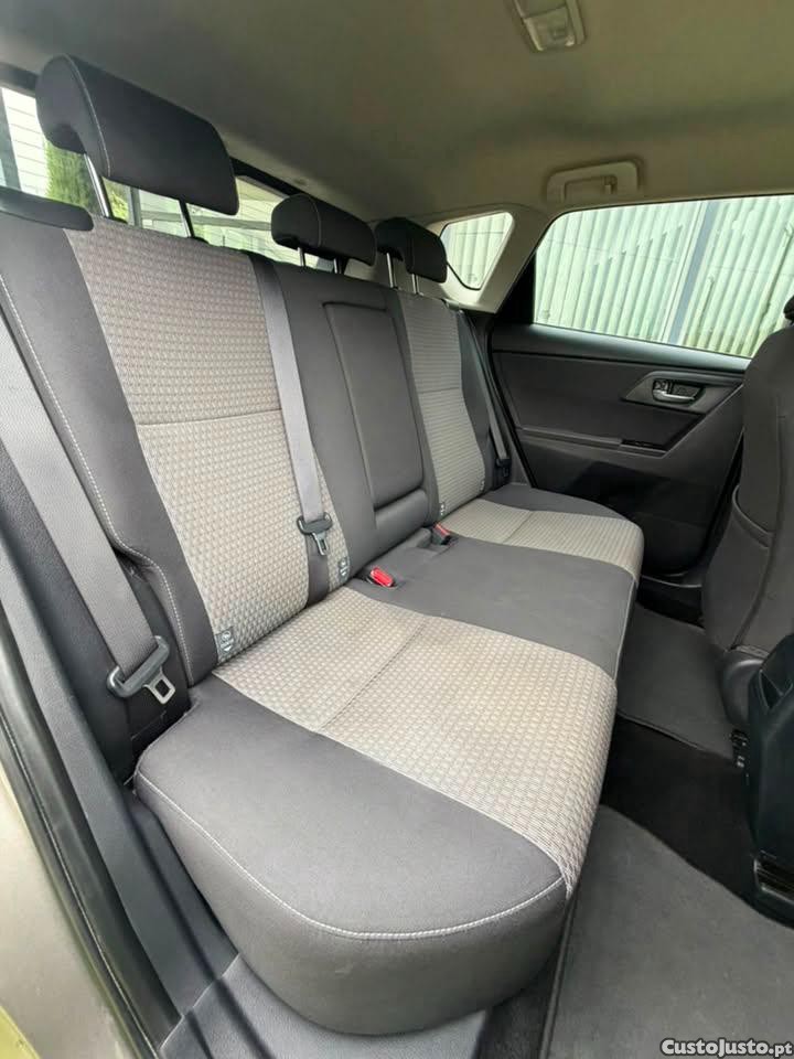 Toyota Auris 1.4 D4D SPORT — fotografia 3