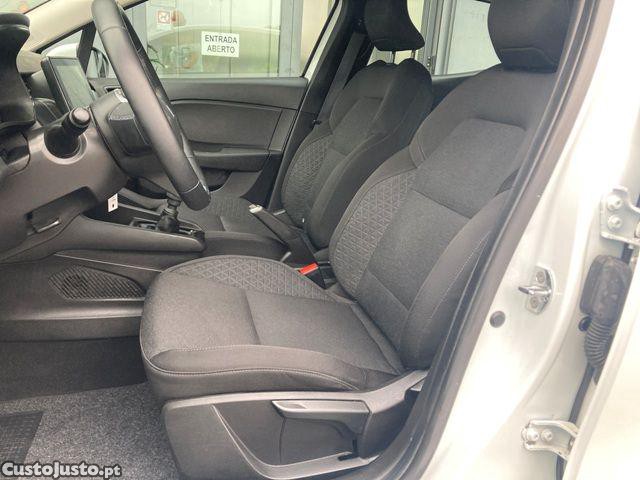 Renault Clio TCe 90 EQUILIBRE — fotografia 6