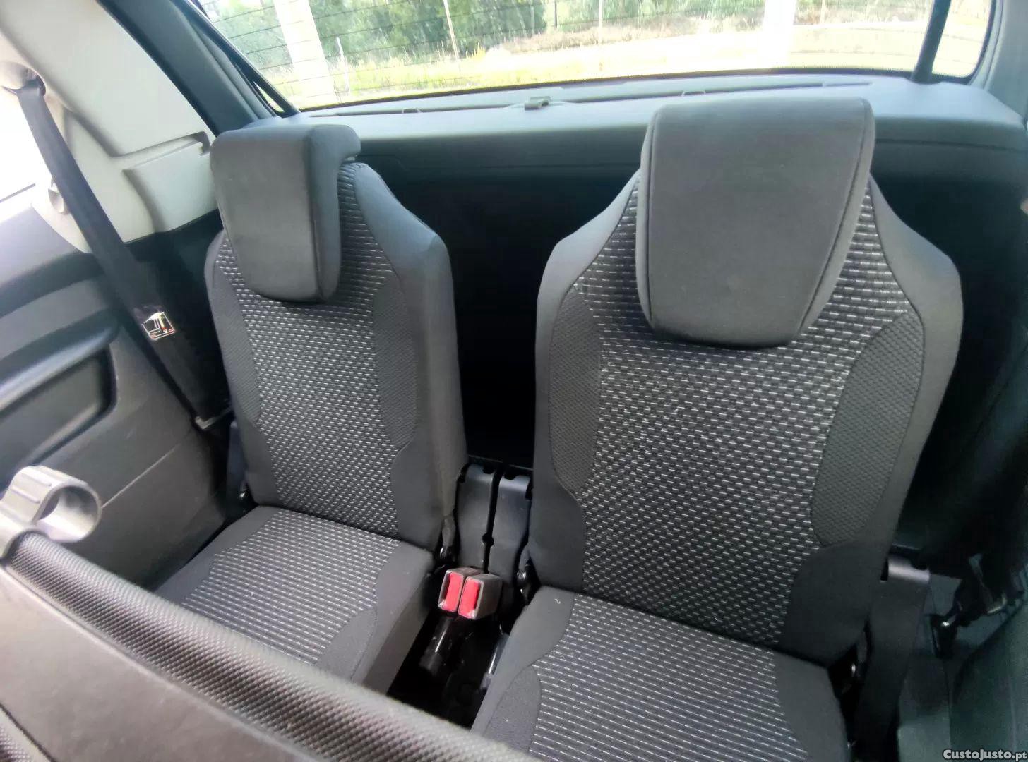 Citroën C4 Grand Picasso 1.6 hdi dynamique — fotografia 5
