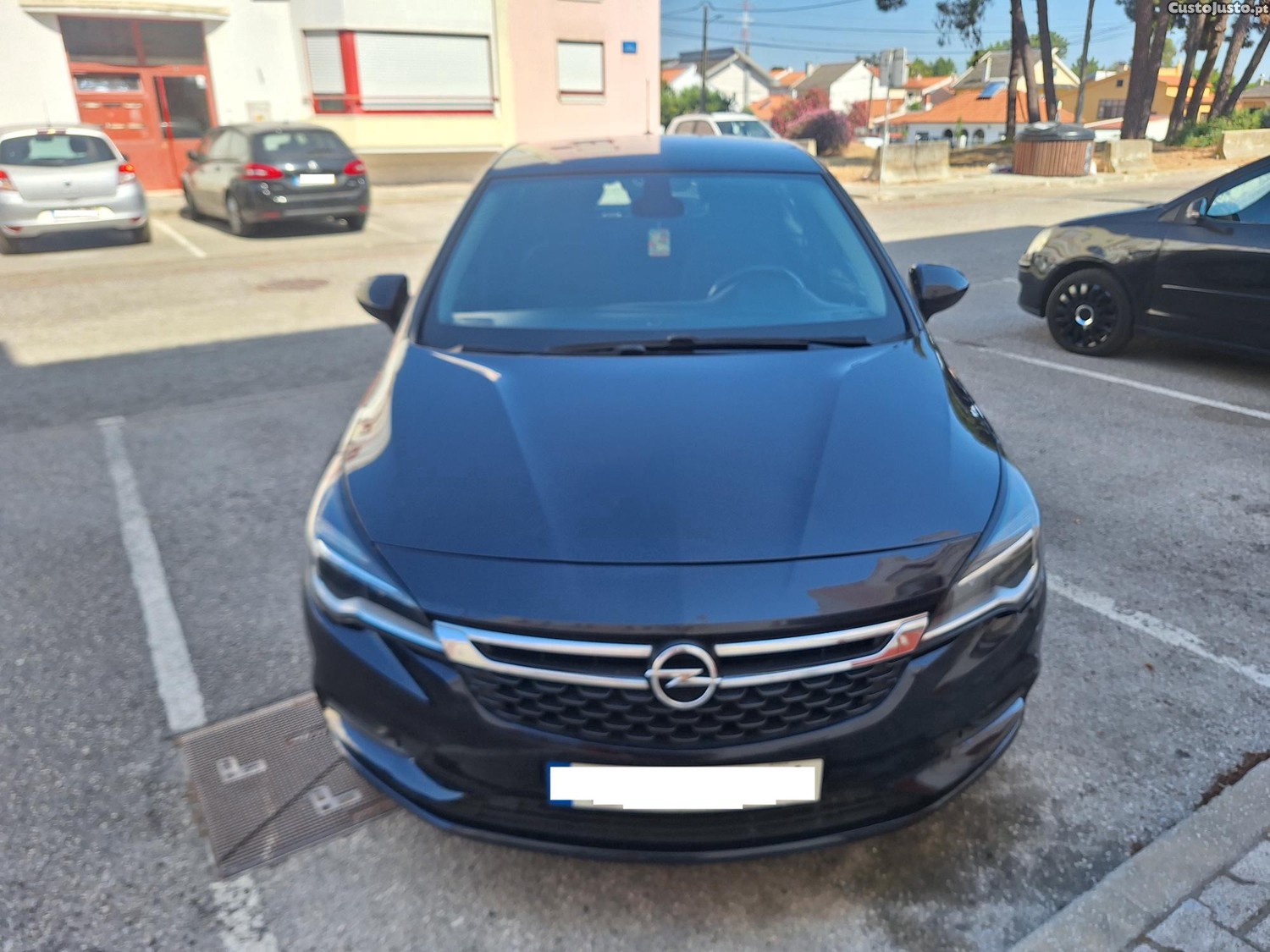 Opel Astra 1.6 CDTI Business — fotografia 2