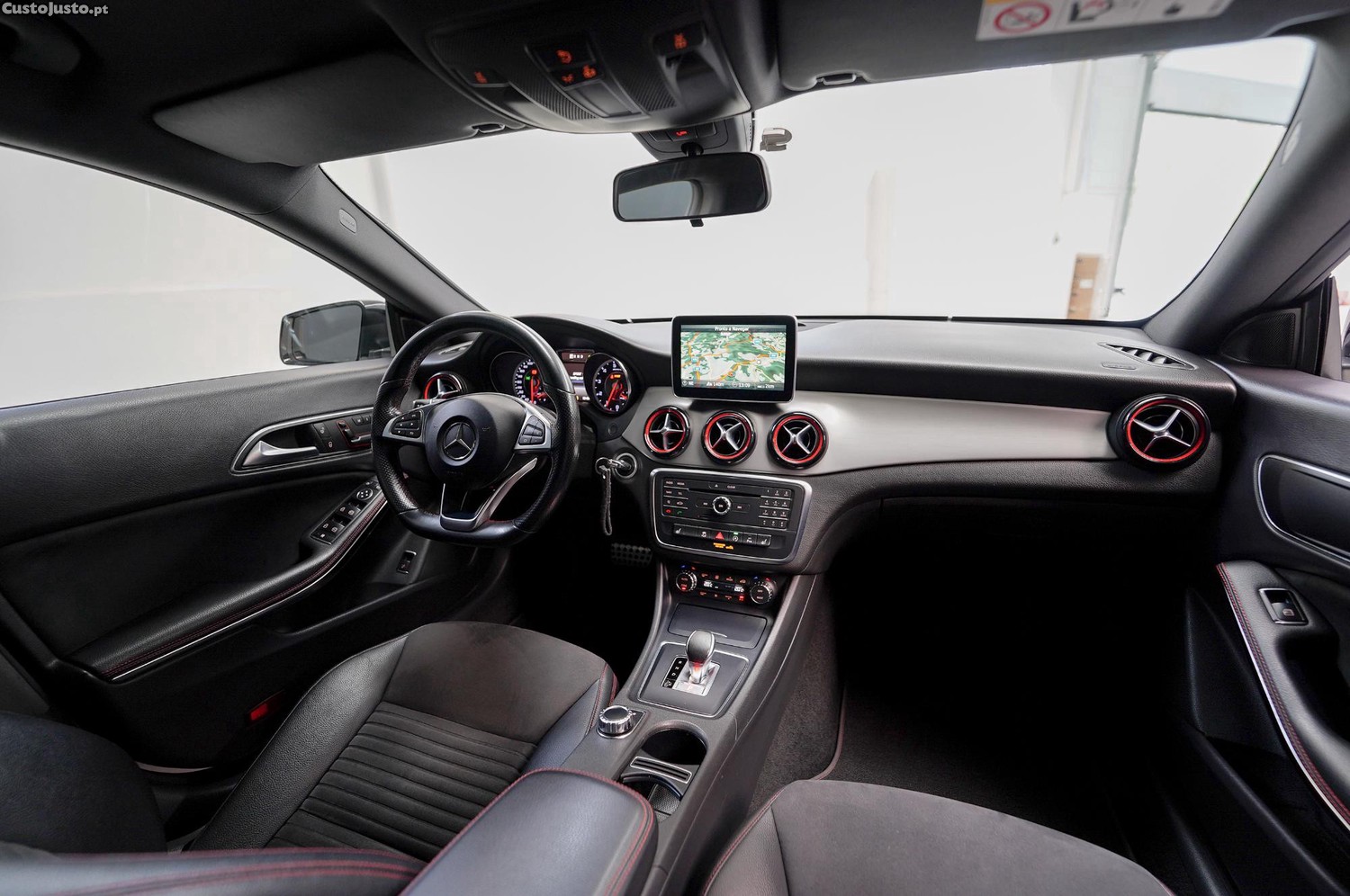 Mercedes-Benz CLA 45 AMG Shooting Brake 4 Matic - 15 foto 2