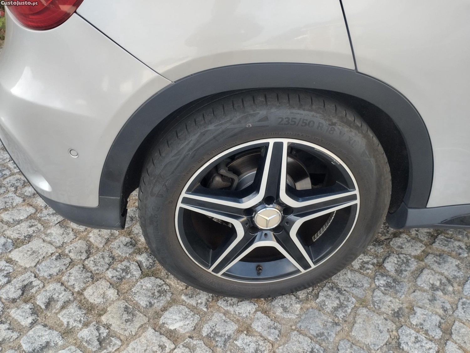 Mercedes-Benz GLA 180 CDI - PACK AMGLINE - NACIONAL - C/ Garantia - Distribuição Mudada — fotografia 17