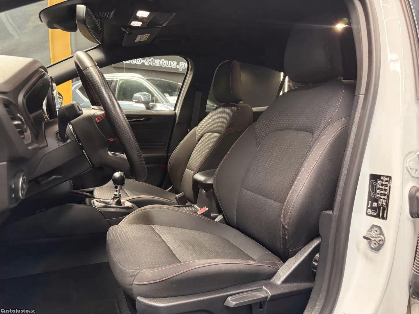 Ford Focus 1.0 ecoboost mhev st-line design sip — fotografia 4
