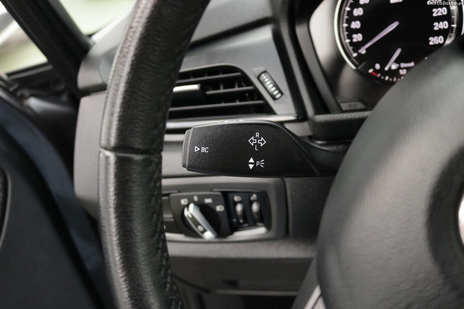 BMW 216 Active Tourer Active Tourer 216 D Advantage 116cv — fotografia 28